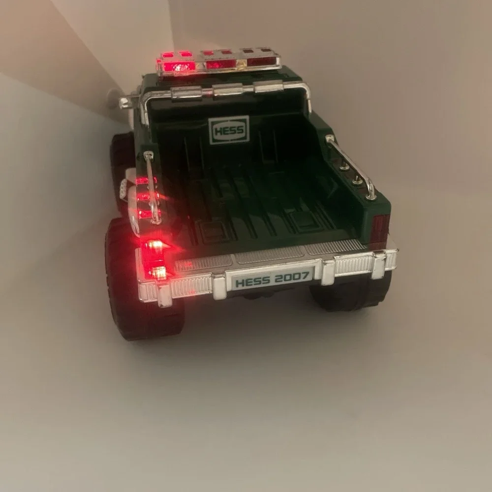 Hess 2007 Gasoline Monster Truck w/ Working Lights and Sounds‎ SHIPS FREE #1